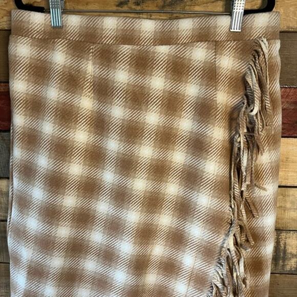 Time And Tru Tan And White Fringe Skirt Size Large - Picture 6 of 10